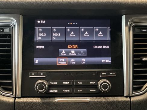 Used 2018 Porsche Macan S w/ Premium Package Plus image 18