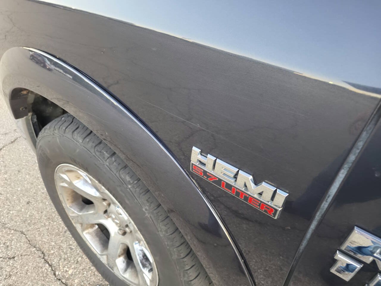 Used 2015 RAM 1500 Laramie w/ Convenience Group AWD/4WD image 40