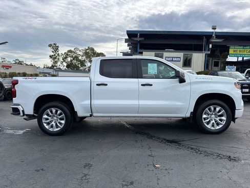 Used 2024 Chevrolet Silverado 1500 Custom image 7