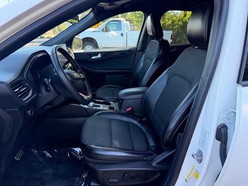 Used 2023 Ford Escape ST-Line w/ Tech Pack #1 AWD/4WD image 12