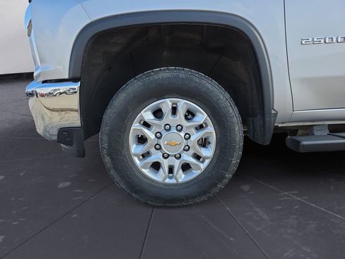 Used 2023 Chevrolet Silverado 2500 LTZ w/ LTZ Convenience Package image 14