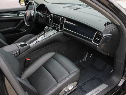 Used 2012 Porsche Panamera image 16