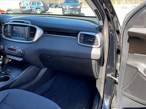 Used 2019 Kia Sorento LX w/ Option Group 020 image 13