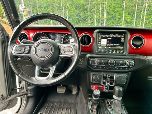 Used 2021 Jeep Gladiator Rubicon AWD/4WD image 19