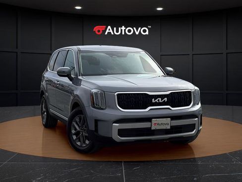 Used 2023 Kia Telluride LX image 7