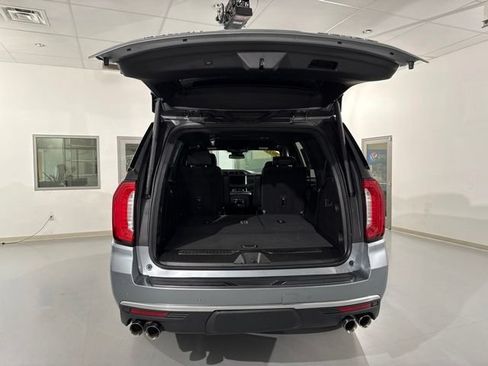 Used 2023 GMC Yukon Denali AWD/4WD image 11