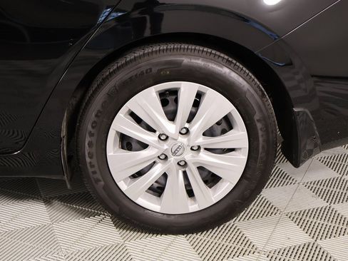 Used 2024 Nissan Sentra S image 17