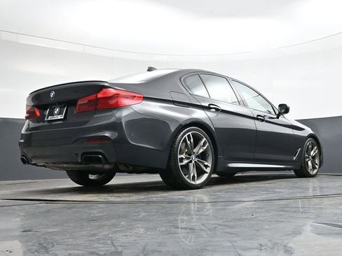 Used 2018 BMW M550i xDrive image 31