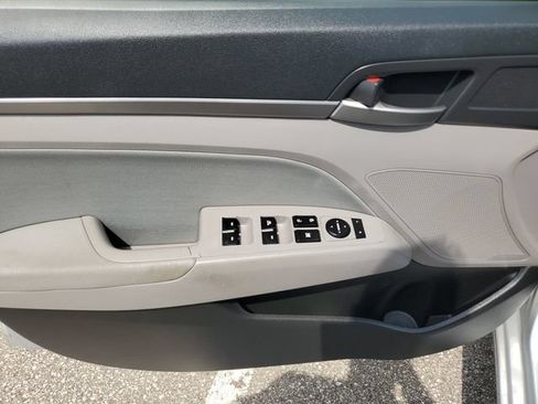 Used 2018 Hyundai Elantra Value Edition FWD image 18