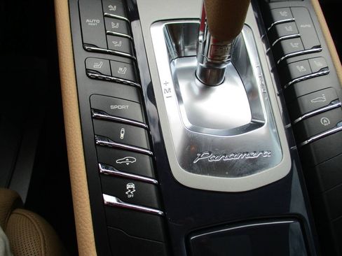 Used 2013 Porsche Panamera image 27