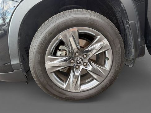 Used 2019 Toyota Highlander Limited Platinum image 14