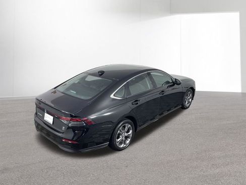 Used 2023 Honda Accord EX image 40