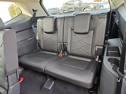 New 2026 Volkswagen Atlas SE image 8