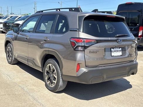 Used 2025 Subaru Forester Premium AWD/4WD image 7
