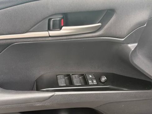 Used 2026 Toyota Camry LE FWD image 21
