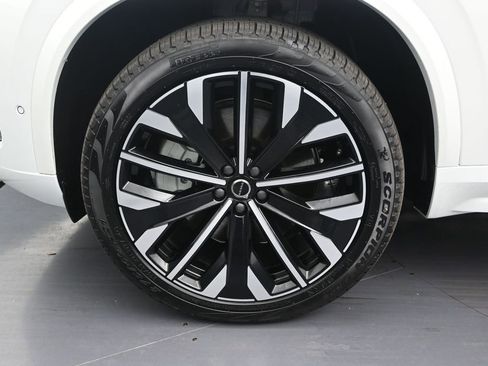 New 2026 Volvo XC90 T8 Ultra w/ Protection Package Premier AWD/4WD image 9