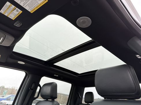 Used 2022 Ford F150 Lariat w/ Equipment Group 502A High image 30