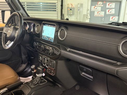 Used 2021 Jeep Wrangler Unlimited Sahara image 20
