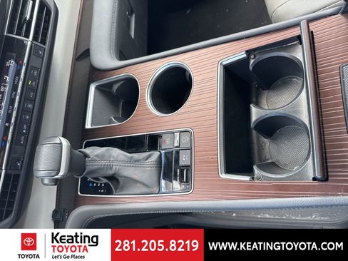Used 2024 Toyota Sienna XLE image 19