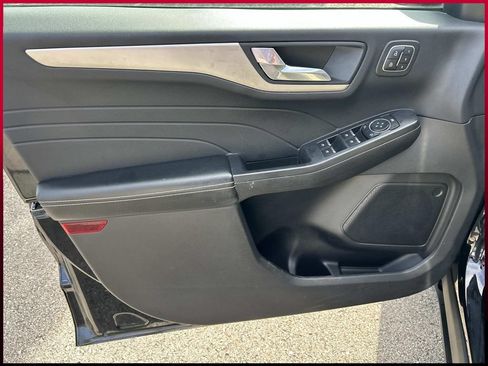 Used 2021 Ford Escape SEL w/ Technology Package FWD image 19