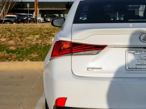Used 2017 Lexus IS 200t F Sport image 53