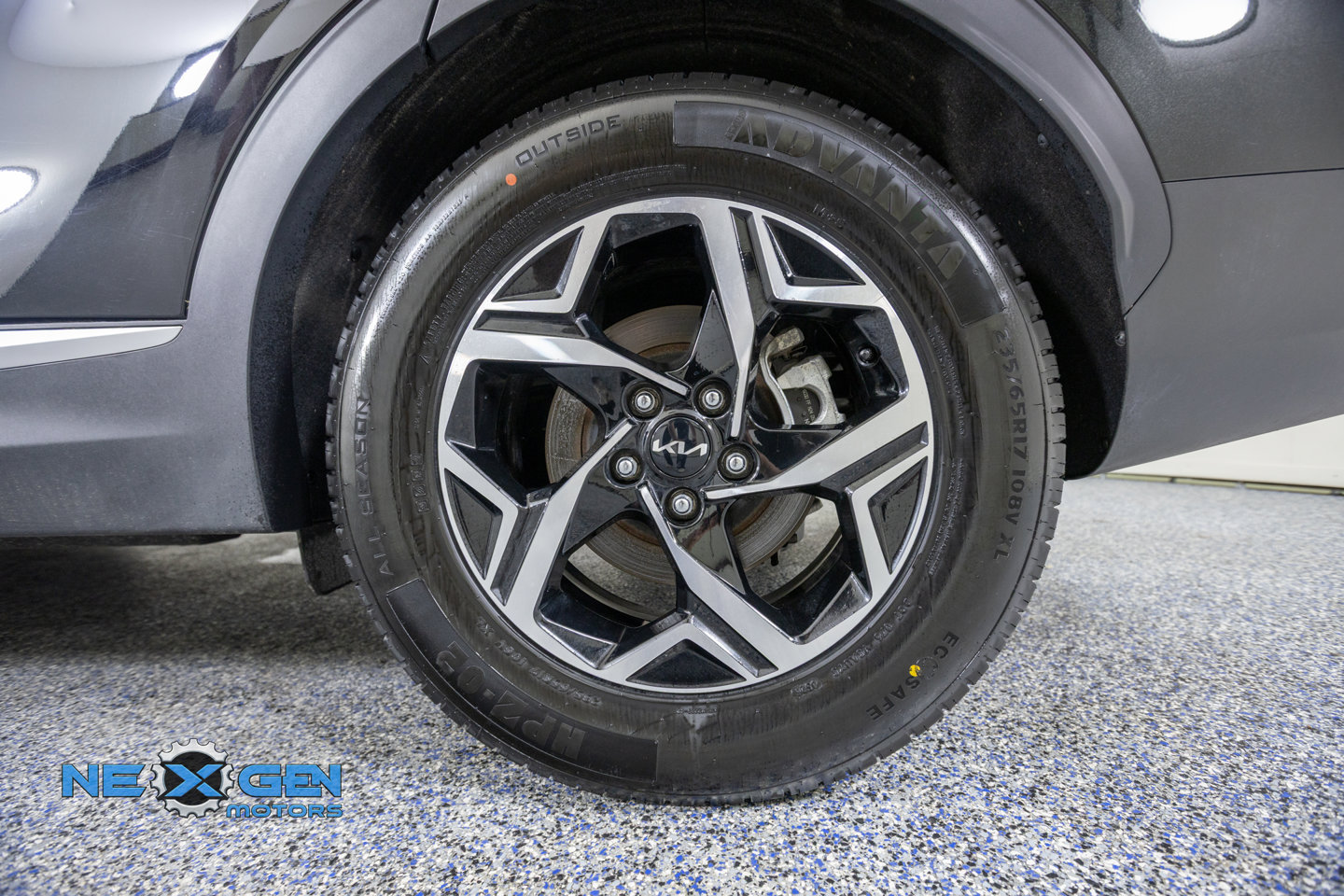 Used 2025 Kia Sportage LX FWD image 45