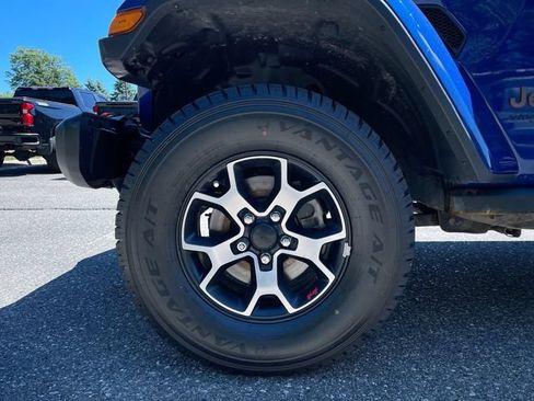 Used 2019 Jeep Wrangler Unlimited Rubicon w/ Uconnect 4C Nav & Sound Group AWD/4WD image 33