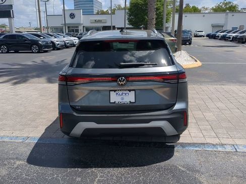 New 2026 Volkswagen Tiguan SE FWD image 5