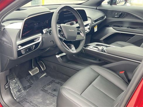 New 2026 Cadillac Lyriq V image 9