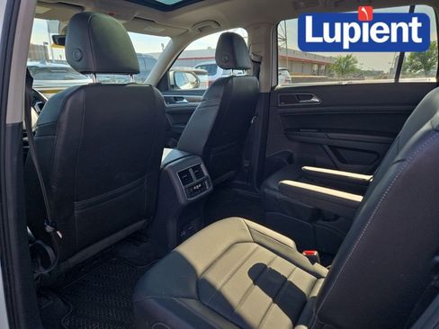 Used 2018 Volkswagen Atlas SEL Premium AWD/4WD image 12