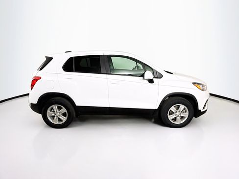 Used 2022 Chevrolet Trax LS w/ Tint and Cruise Package image 2