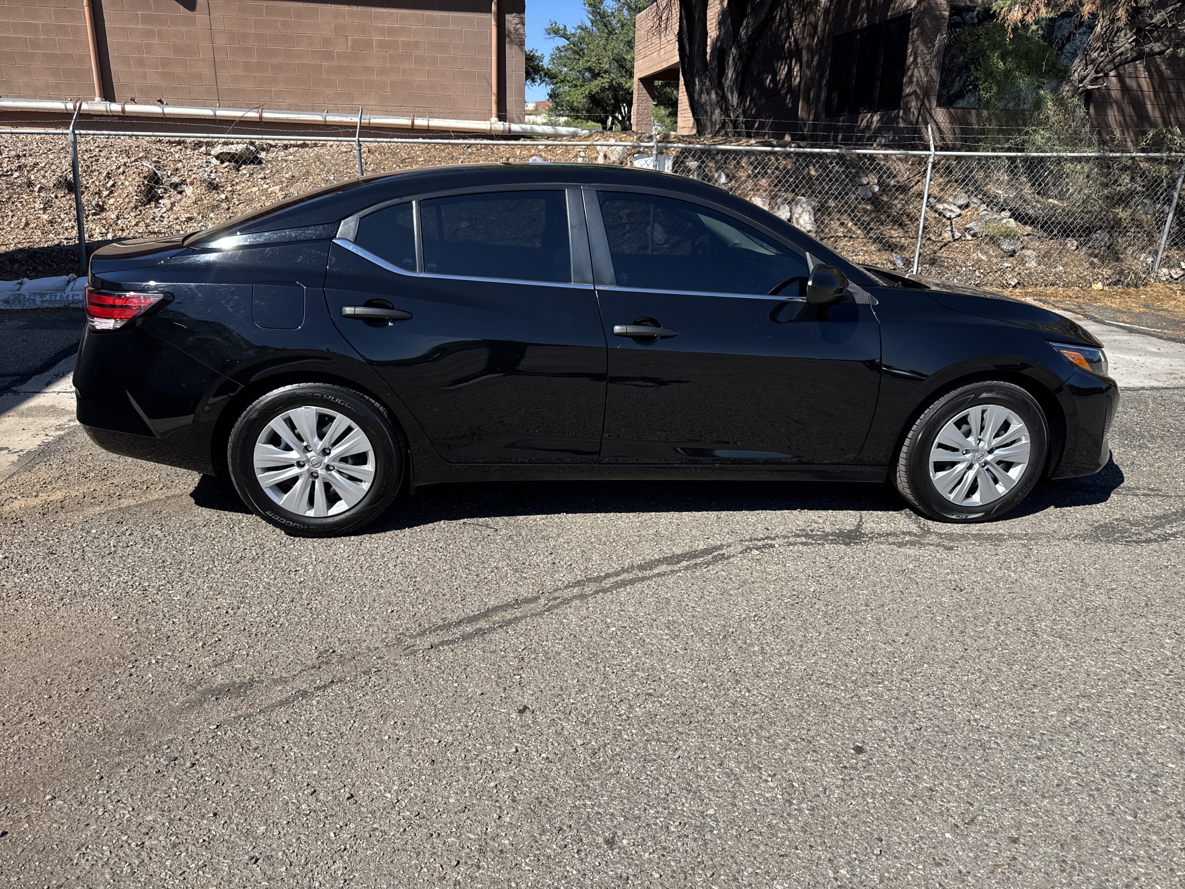 Used 2025 Nissan Sentra S FWD image 8