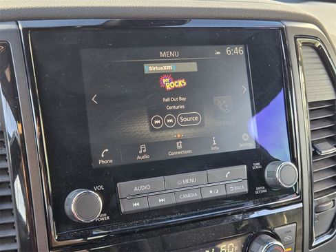 Used 2024 Nissan Titan SV w/ SV Convenience Package image 21