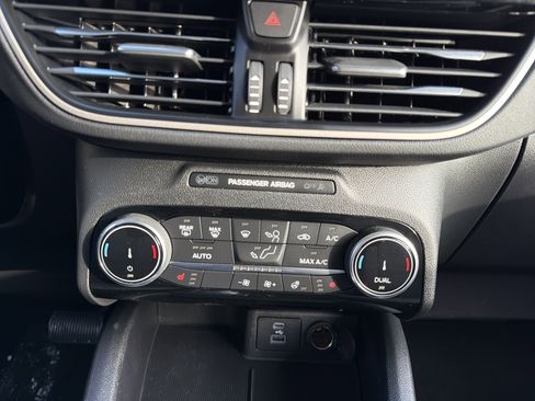 Used 2022 Ford Escape SE w/ Convenience Package image 20