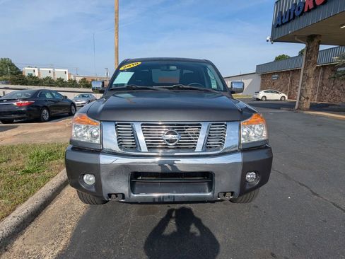 Used 2010 Nissan Titan SE w/ Heavy Metal Edition Pkg image 2