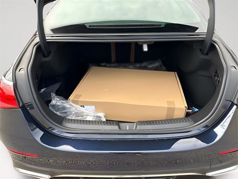 New 2026 Mercedes-Benz E 350 4MATIC Sedan image 24