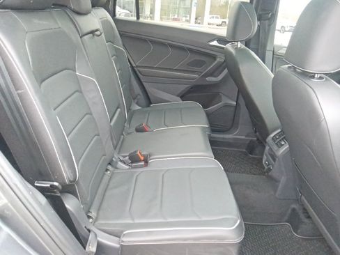Used 2023 Volkswagen Tiguan SEL R-Line image 31