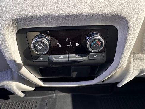 New 2026 Buick Enclave Avenir image 18