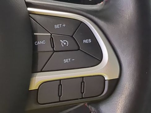 Used 2020 Jeep Compass Limited AWD/4WD image 29