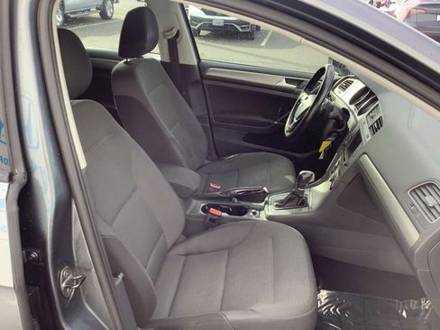 Used 2016 Volkswagen Golf S image 15