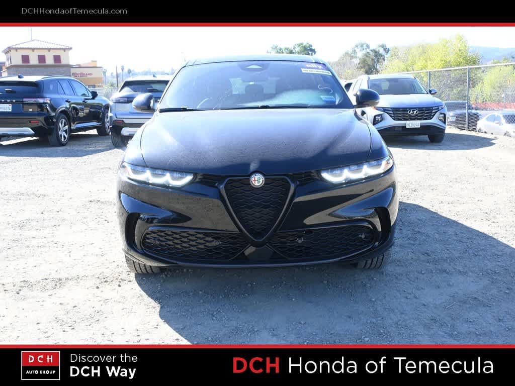 Used 2024 Alfa Romeo Tonale Veloce w/ Premium Interior Package AWD/4WD image 2