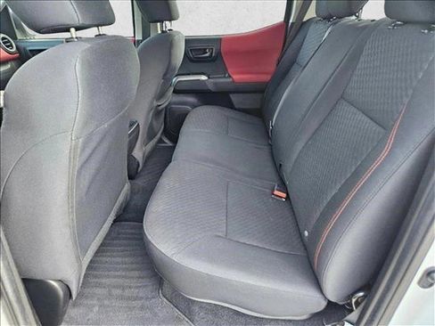 Used 2022 Toyota Tacoma SR5 RWD image 17