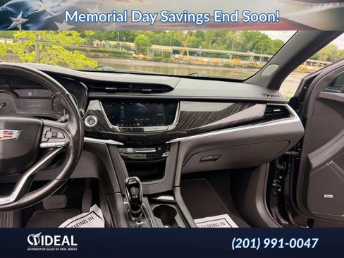 Used 2023 Cadillac XT6 Premium Luxury FWD image 13