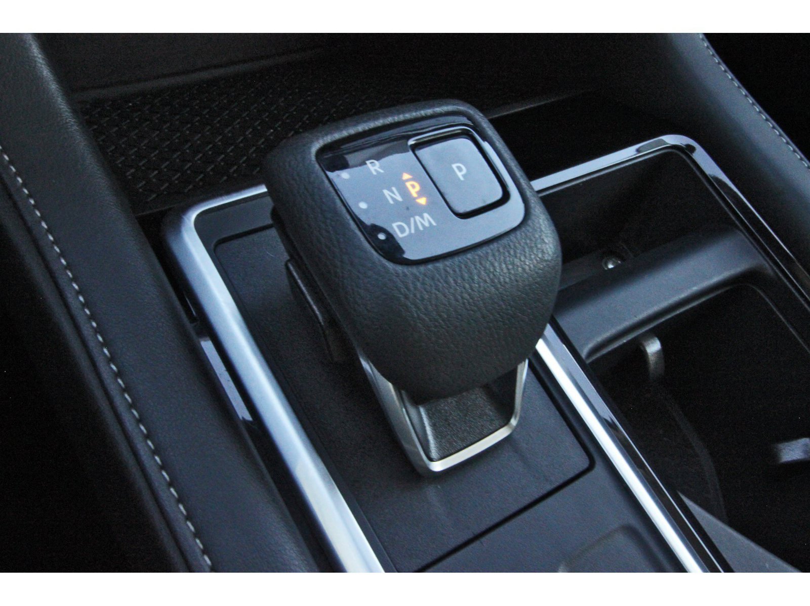 Certified 2025 Nissan Pathfinder SV FWD image 27