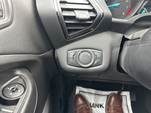 Used 2017 Ford Escape Titanium AWD/4WD image 18