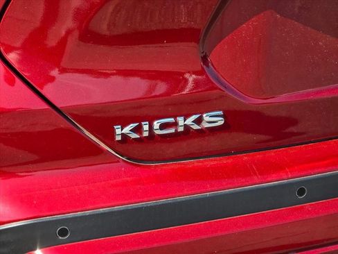 Used 2023 Nissan Kicks SR FWD image 14