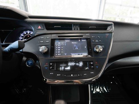 Used 2016 Toyota Avalon XLE Premium w/ Protection Package FWD image 17