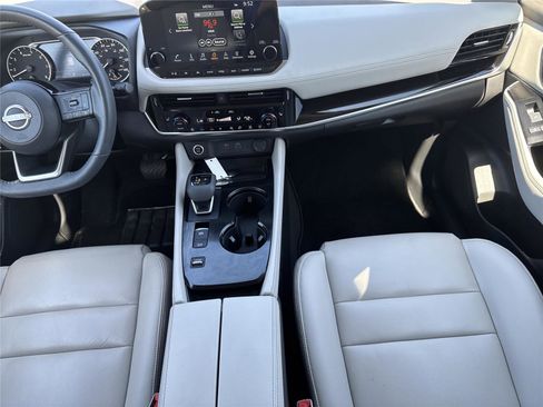 Used 2023 Nissan Rogue SL w/ SL Premium Package FWD image 16