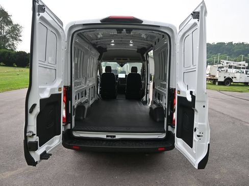 New 2026 Ford Transit 250 148 Medium Roof Extended AWD image 21