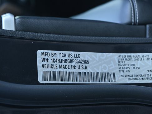 Used 2023 Jeep Grand Cherokee Limited image 38